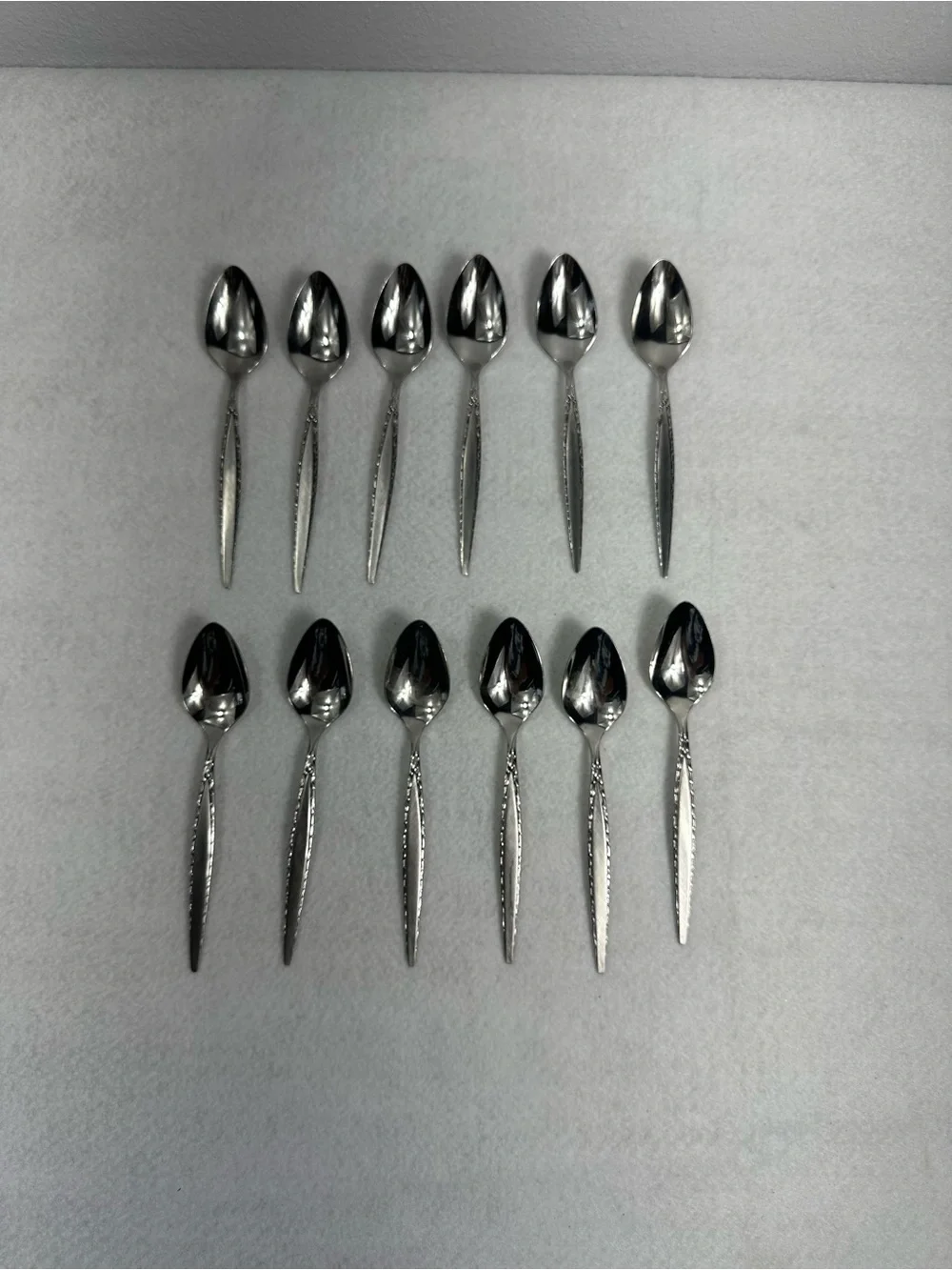 Oneida Community Stainless Flatware Tea Spoon Vintage 12 Pieces Dish-9-F In very